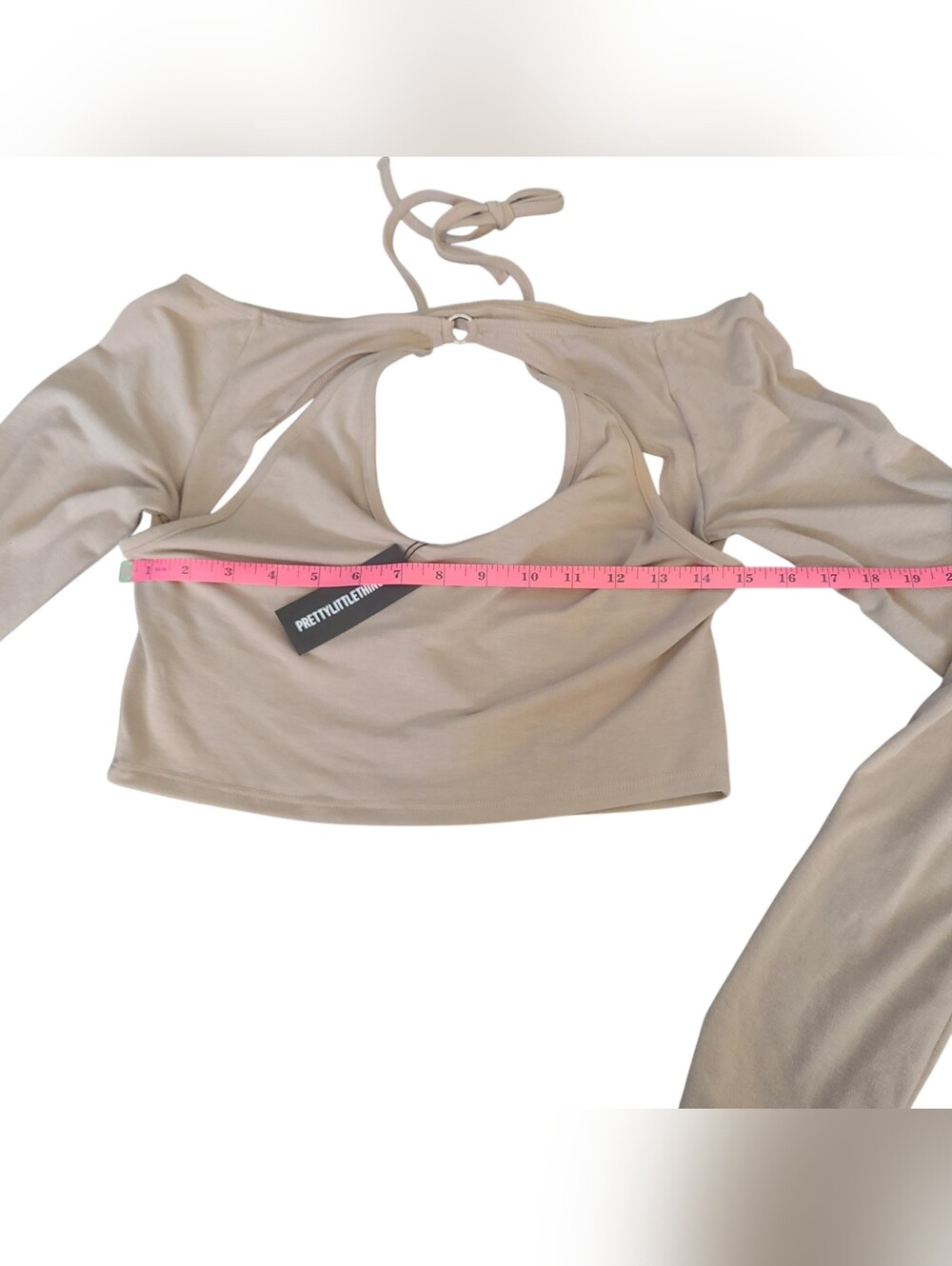 NWT | PRETTY LITTLE THING | LONG SLEEVE CROP TOP CUTOUT HALTER DESIGN | SIZE 6 - Picture 8 of 12